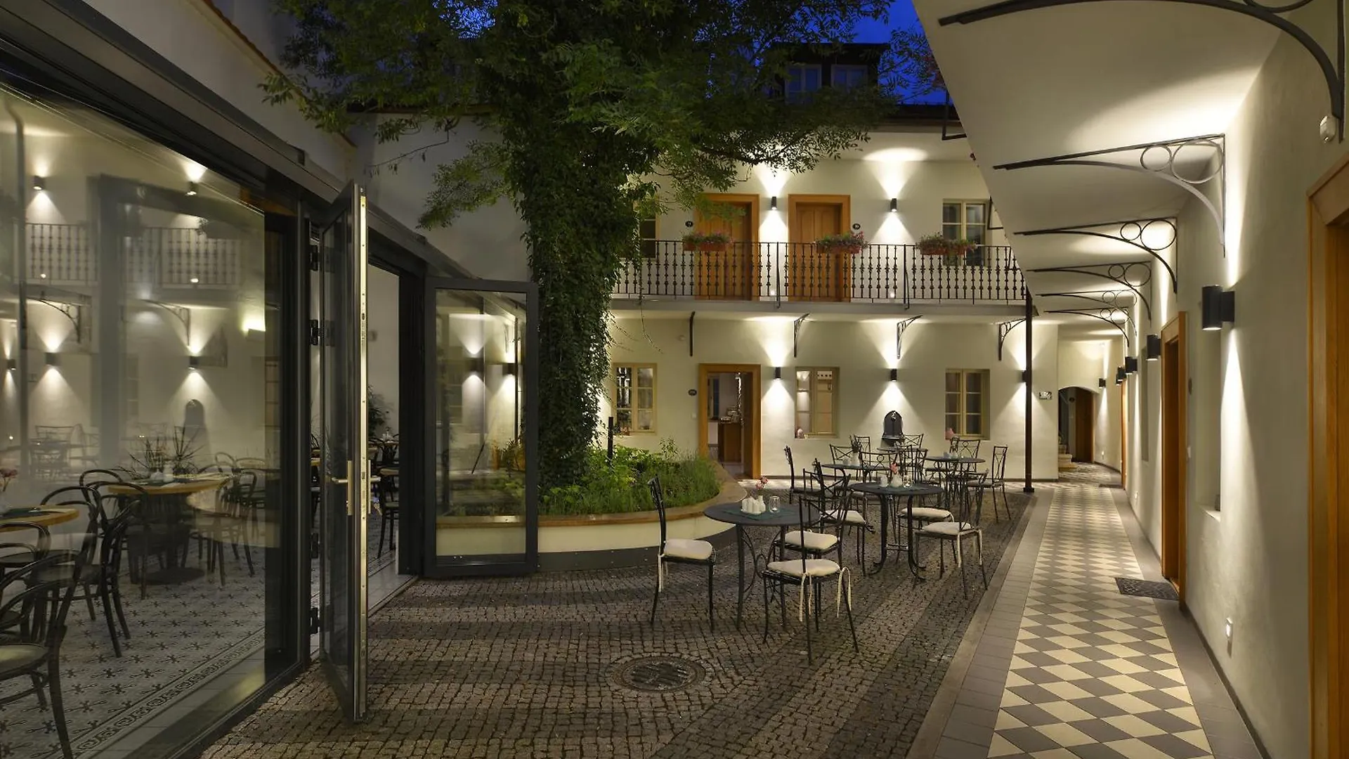 ****  Hotel At The White Lily Prague Czech Republic