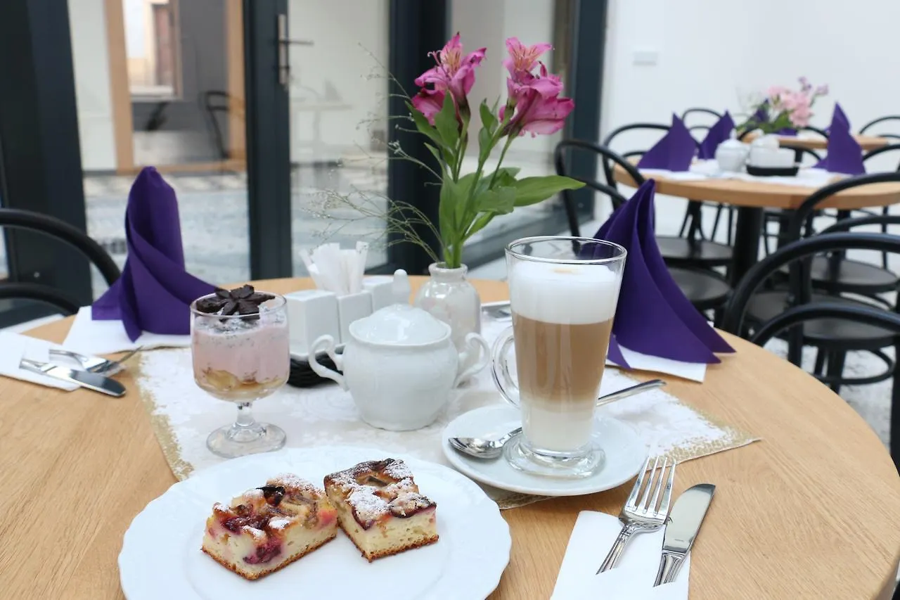 Hotel At The White Lily Prague