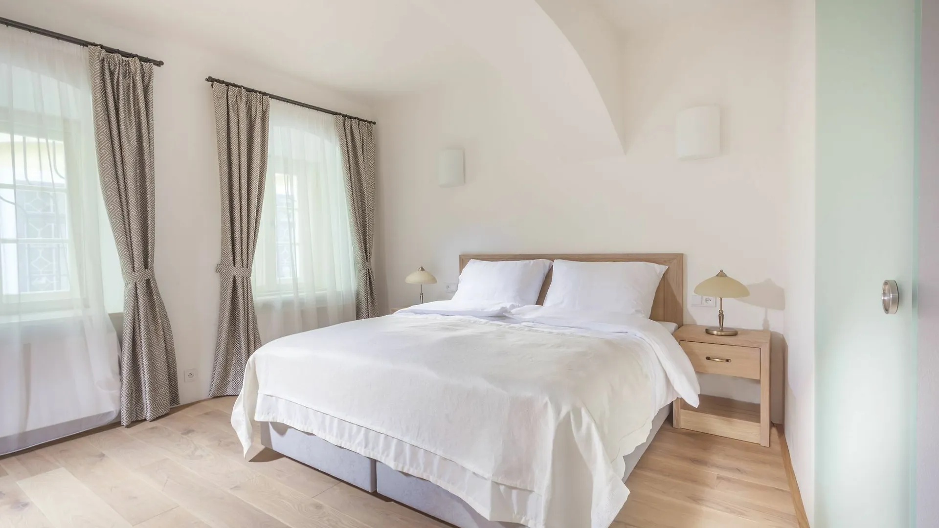 Hotel At The White Lily Prague